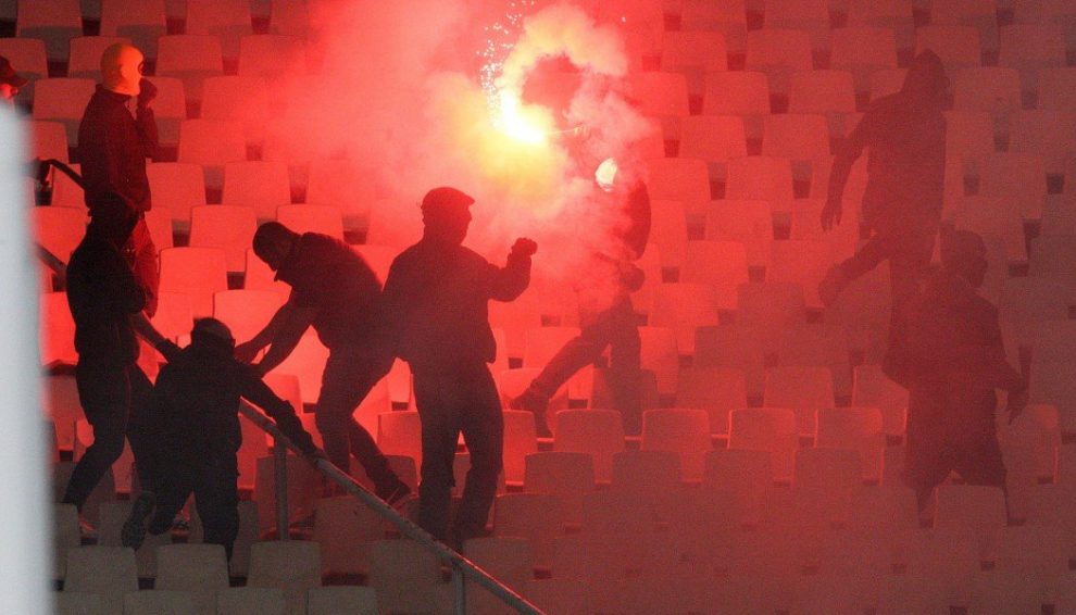 Χωρίς φιλάθλους οι αγώνες της Super League για δύο μήνες