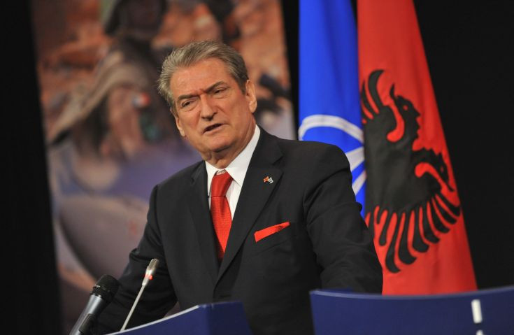 Αλβανία:  Υπό κράτηση κατ’ οίκον ο Σαλί Μπερίσα
