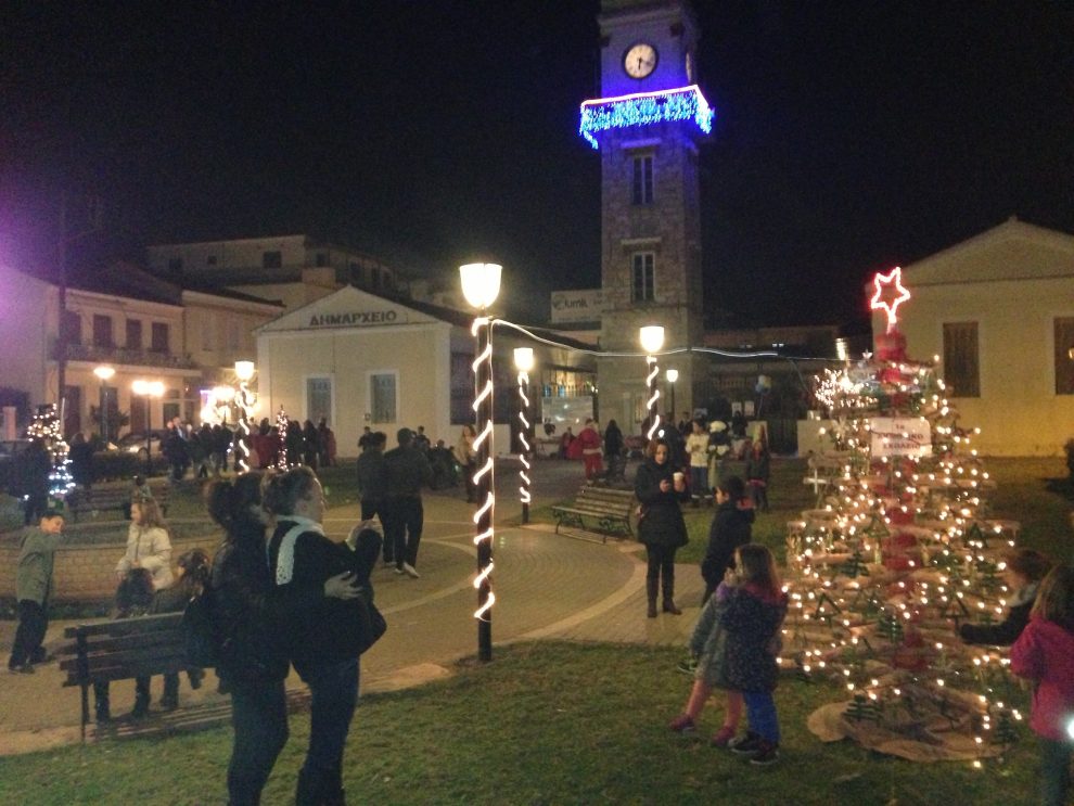 Δήμος Τριφυλίας: Φωταγώγηση δέντρων και  χριστουγεννιάτικες εκδηλώσεις