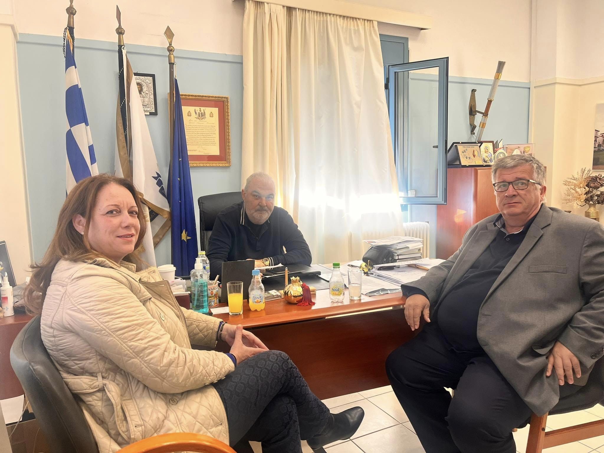 Αλιευτικό Μαραθόπολης: Συνάντηση Λεβεντάκη με Αλεξανδρόπουλο για τις ζημιές