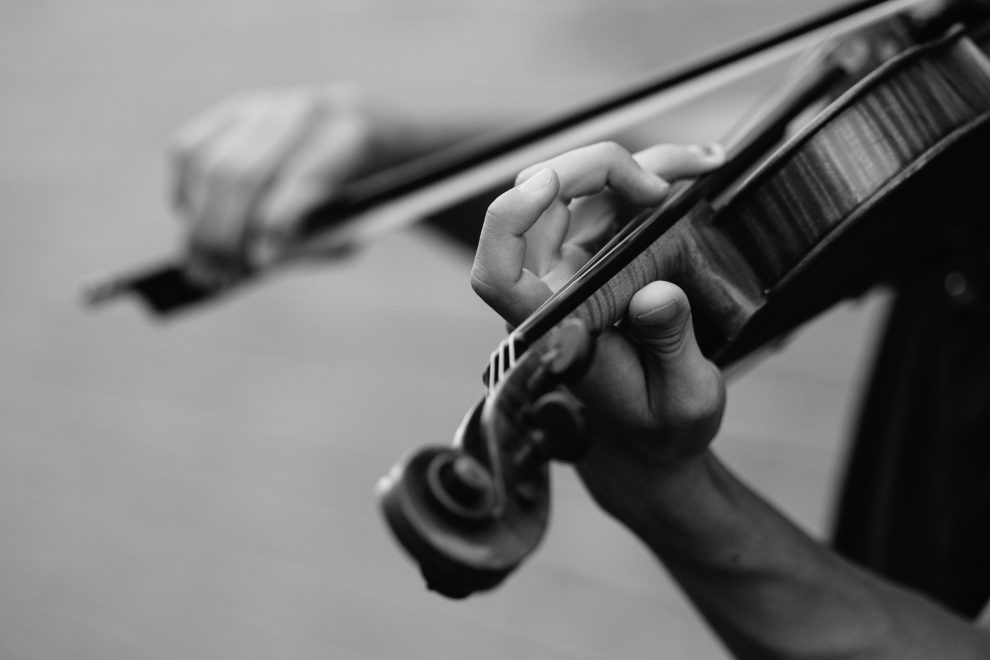 «Αν είναι αλήθεια ότι το βιολί είναι το τελειότερο μουσικό όργανο, τότε τα Ελληνικά είναι το βιολί της σκέψης»
