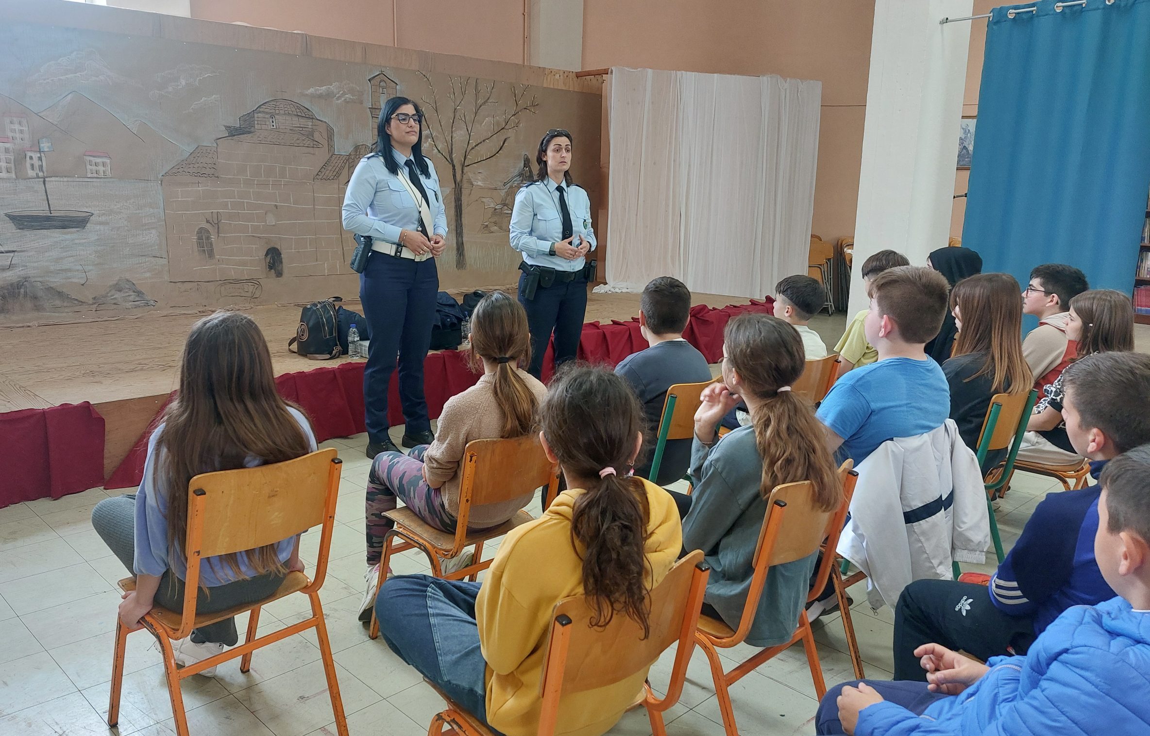 Ενημέρωση στο 1ο Δημοτικό Σχολείο Καλαμάτας για την Οδική Ασφάλεια