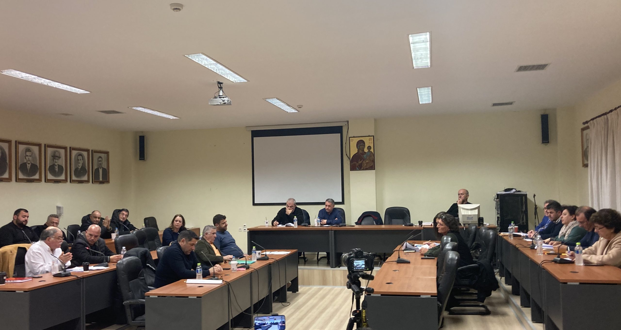 Κατά πλειοψηφία αύξηση 27% στα  τέλη στις Δημοτικές Κοινότητες της Τριφυλίας