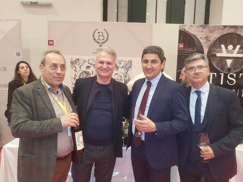 Ο περιφερειάρχης Πελοποννήσου  στην έκθεση «Οινόραμα 2024»