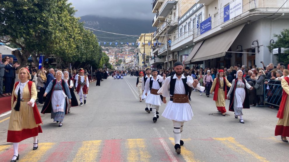 Με υπερηφάνεια η παρέλαση για την 25η Μαρτίου 1821 στην Κυπαρισσία