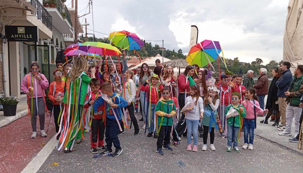 Καρναβάλι στην Κορώνη  με τον «μπάρμπα» στο επίκεντρο