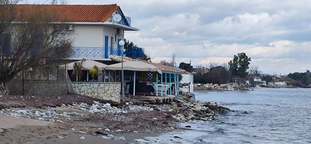 Μανώλης Μάκαρης: Η αντιδιαβρωτική προστασία των  ακτών της Αίπειας του Δήμου Μεσσήνης