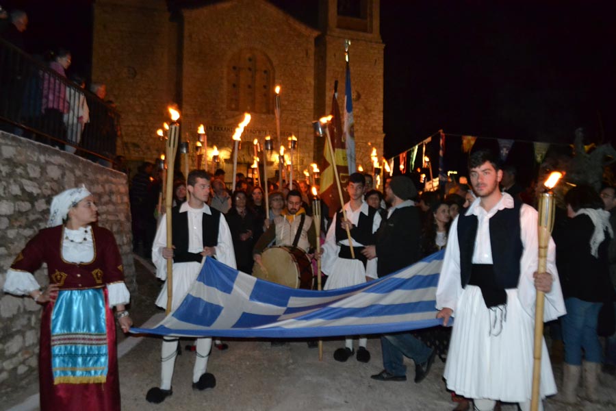 Την Κυριακή το ιστορικό έθιμο των Λαμπαδηφοριών στο Σιδηρόκαστρο