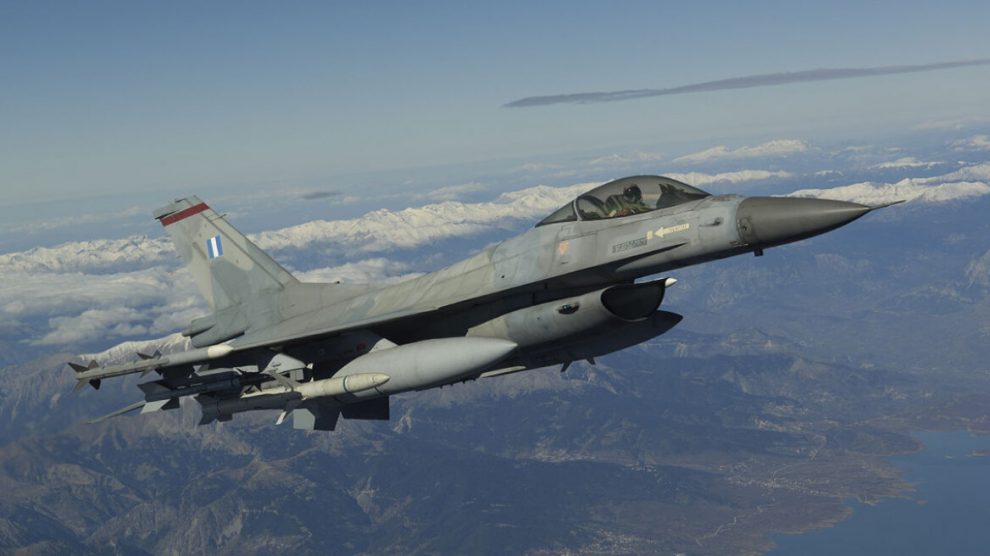 Πτώση μαχητικού F-16 – Σώος ο πιλότος