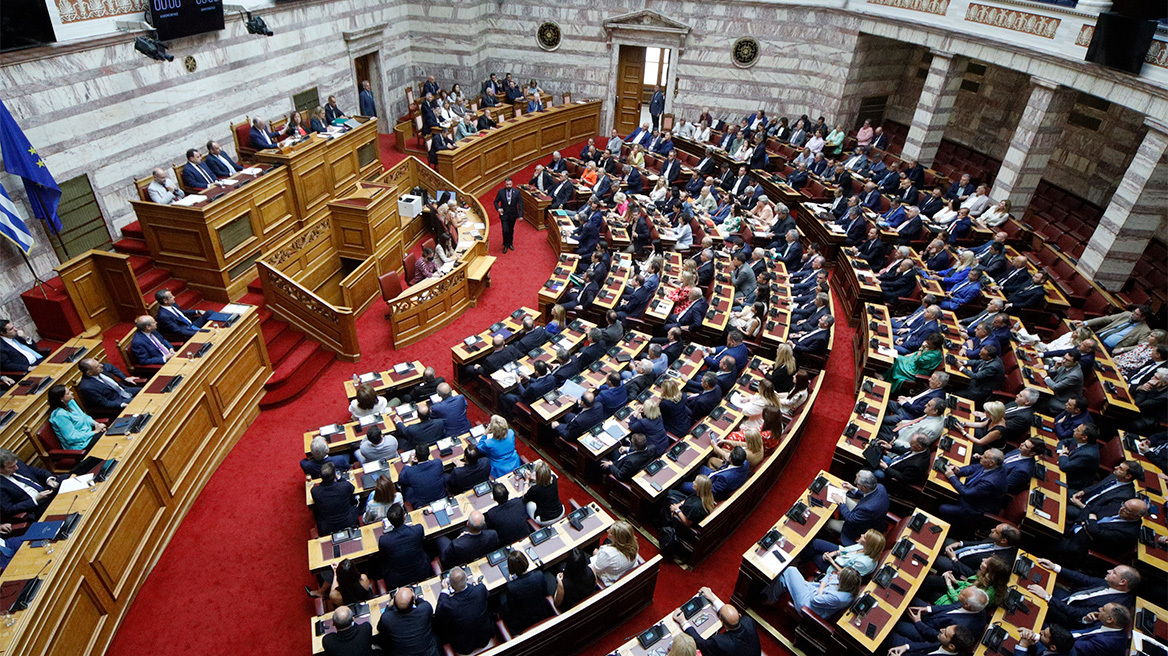 Βουλή: Εν αναμονή της πρότασης δυσπιστίας, η Ολομέλεια άρχισε το νομοθετικό της έργο
