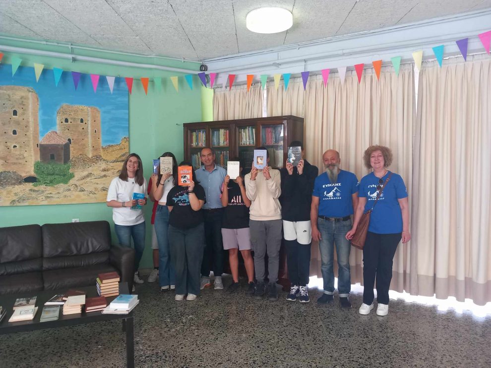 Ο «Ευκλής» πρόσφερε βιβλία  στο 3ο Γυμνάσιο Καλαμάτας
