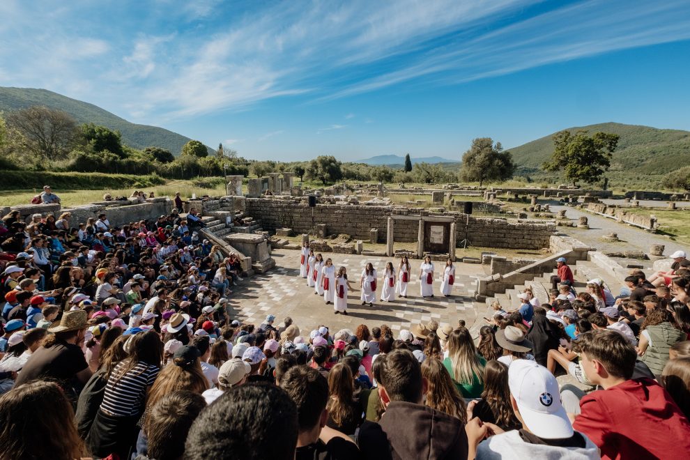 Διεθνές Νεανικό Φεστιβάλ Αρχαίου Δράματος: «Ιφιγένεια εν Αυλίδι» του Ευριπίδη από το 1ο ΓΕΛ Μεσσήνης