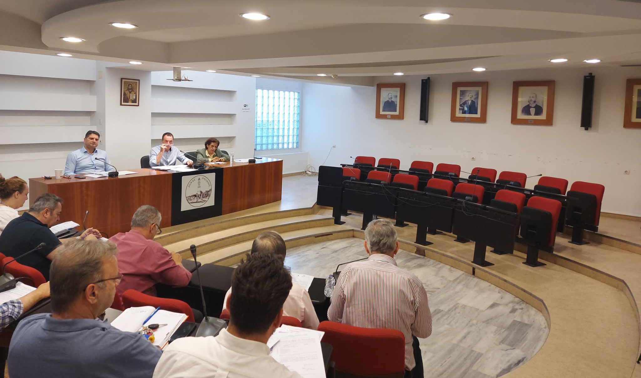 Δημοτικό Συμβούλιο Μεσσήνης: Αποχώρησε η μειοψηφία διαμαρτυρόμενη για την έλλειψη γραφείου