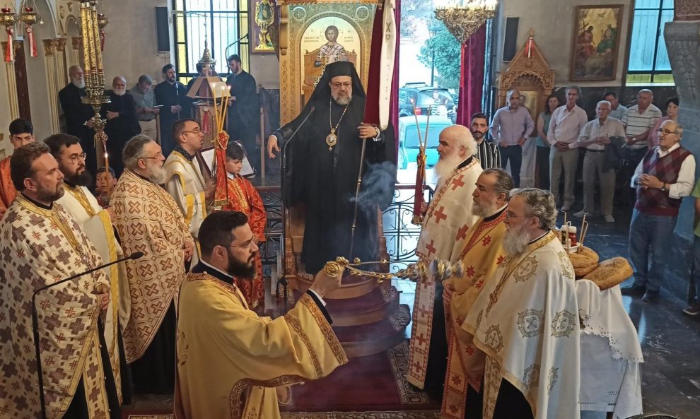 Ο Εσπερινός των Αγίων Κωνσταντίνου και Ελένης στην Καλαμάτα