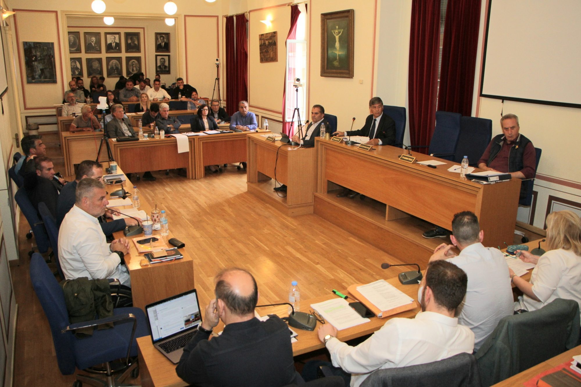 Συνεδρίαση Λογοδοσίας Δημοτικής Αρχής: Πλήθος διακηρύξεων, πενία αποτελέσματος ακόμα…