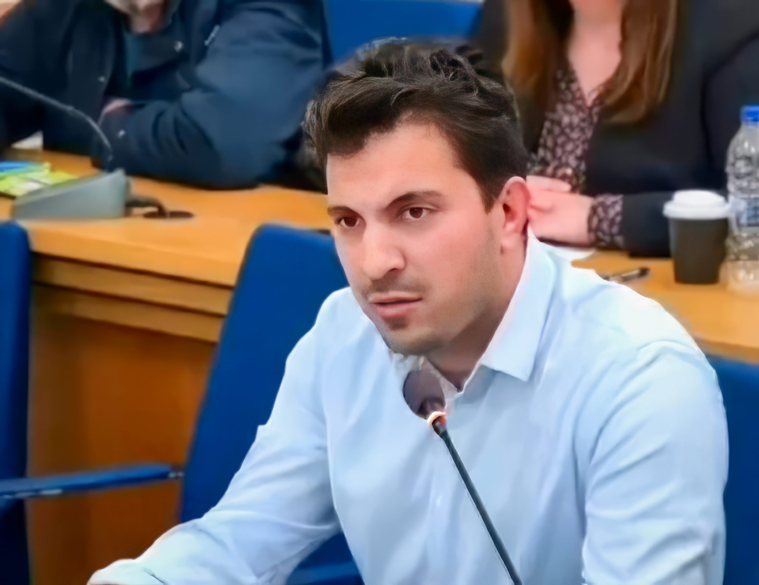 Αδιαφανείς χρηματοδοτήσεις…  προσβολή σε συλλόγους και φορείς