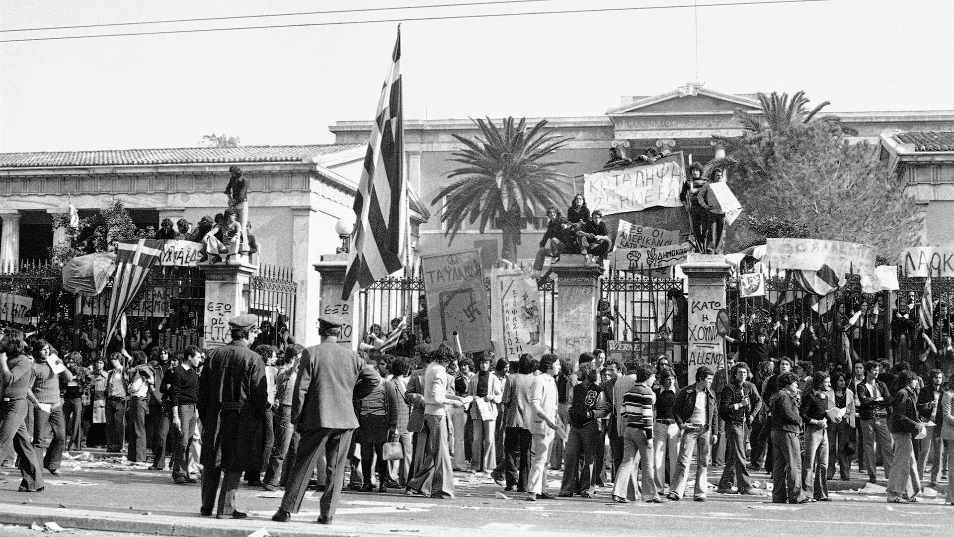 Επέτειος Πολυτεχνείου: Μπορούμε να μιλάμε σήμερα για  εργαλειοποίηση μιας εξέγερσης νέων ανθρώπων;