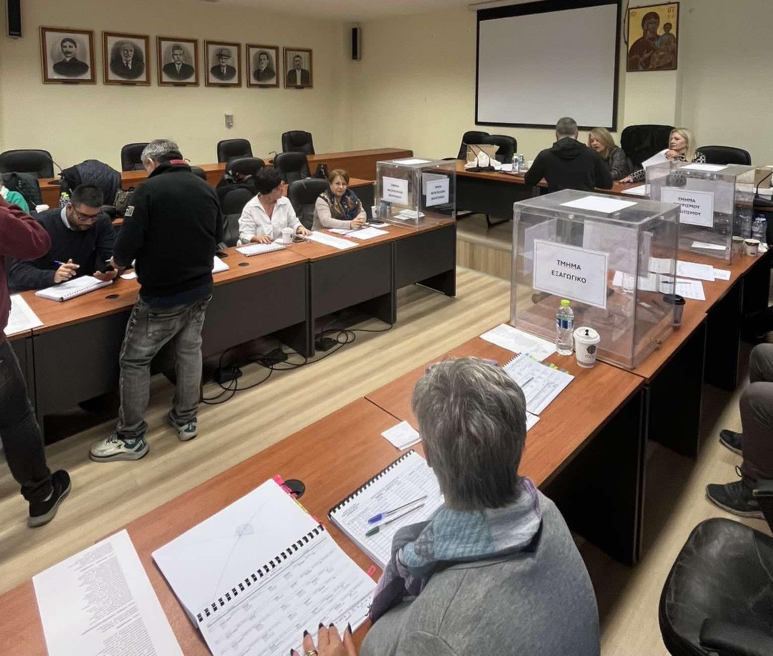 Επιμελητήριο Μεσσηνίας: 148 ψήφισαν χθες στην Κυπαρισσία – Συνέχεια σε Πύλο και Καλαμάτα