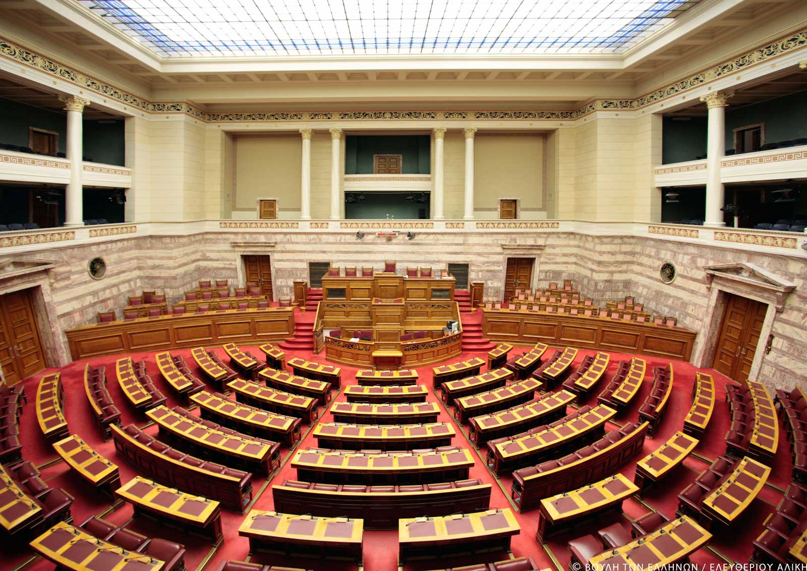 Υπερψηφίστηκε η σύσταση προανακριτικής επιτροπής εναντίον του Τριαντόπουλου