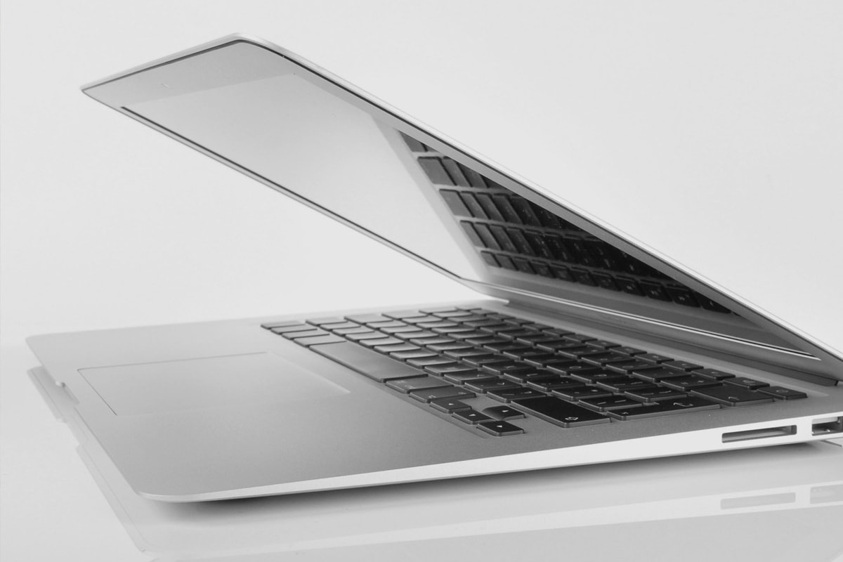 Voucher για υπολογιστές και tablet: Οι δικαιούχοι και η προθεσμία για τις αιτήσεις