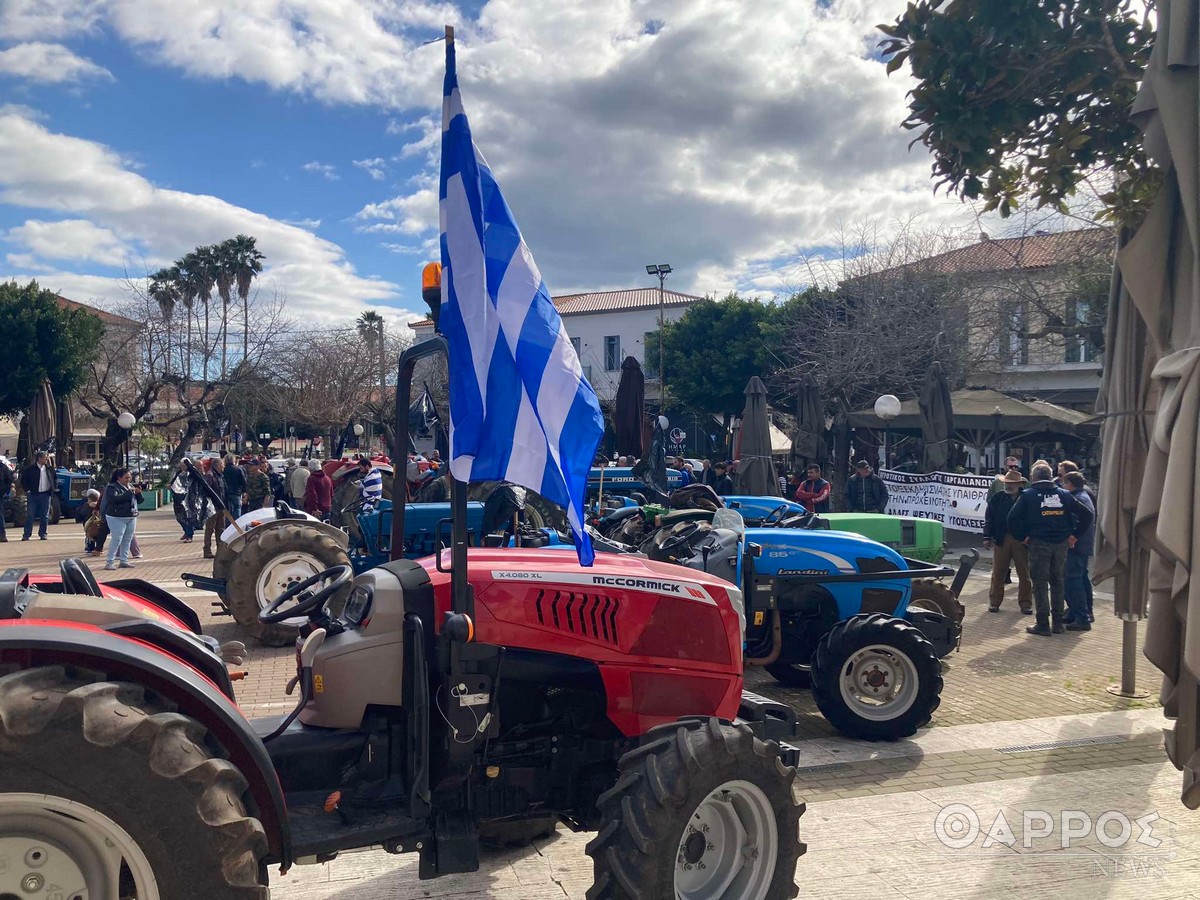 Στην πλατεία Γαργαλιάνων τα τρακτέρ του αγώνα επιβίωσης των αγροτών