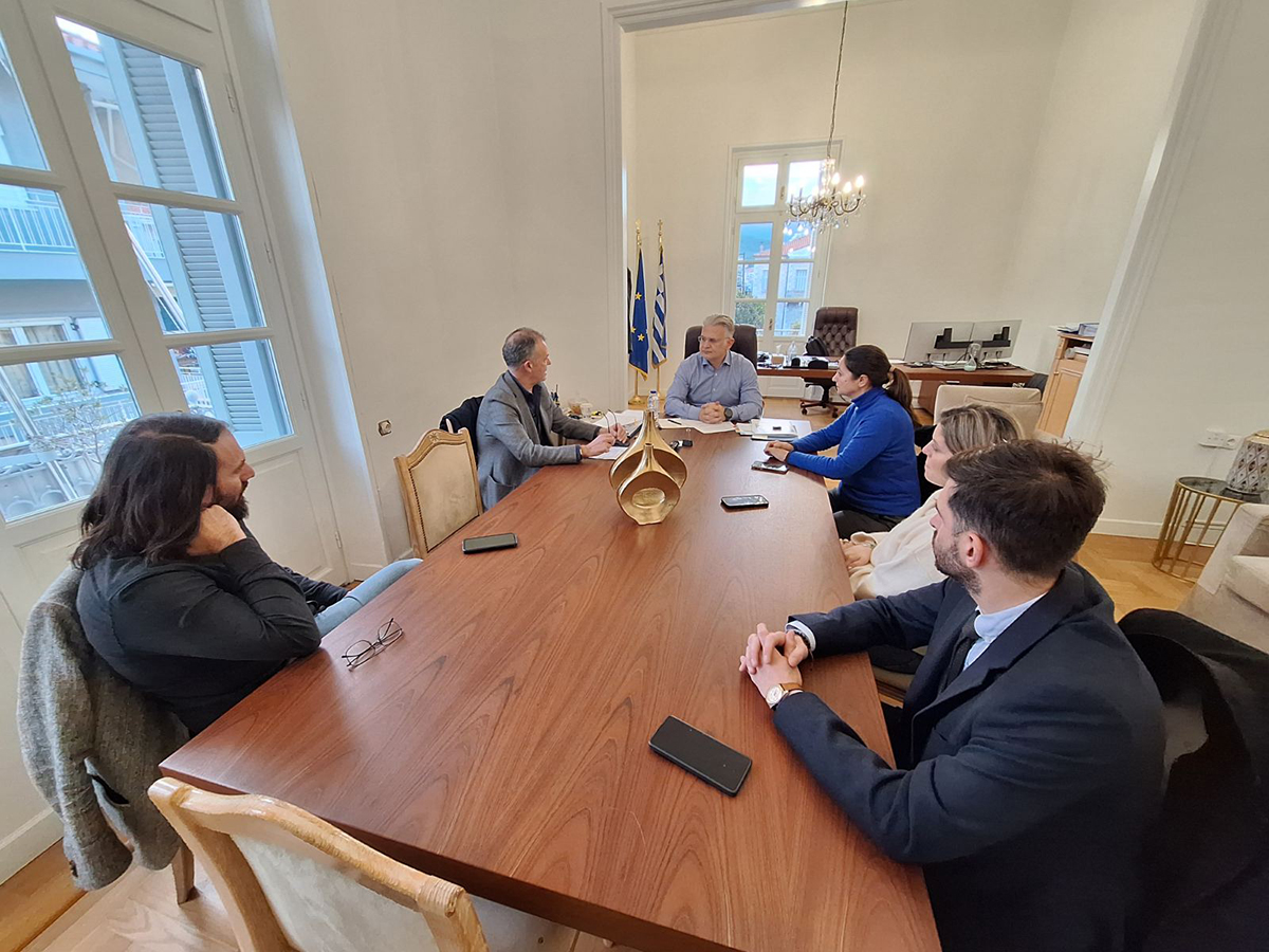 Συνάντηση περιφερειάρχη Πελοποννήσου με την Πανελλήνια Ομοσπονδία Ξενοδόχων
