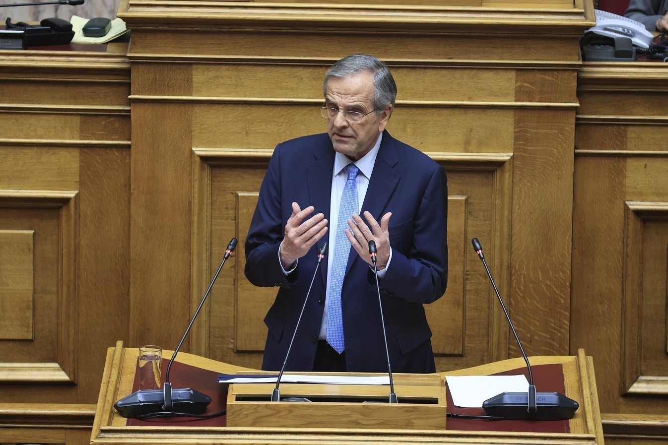 Θα απέχει από τη ψηφοφορία ο Αντώνης Σαμαράς- «Η κυβέρνηση απέτυχε»