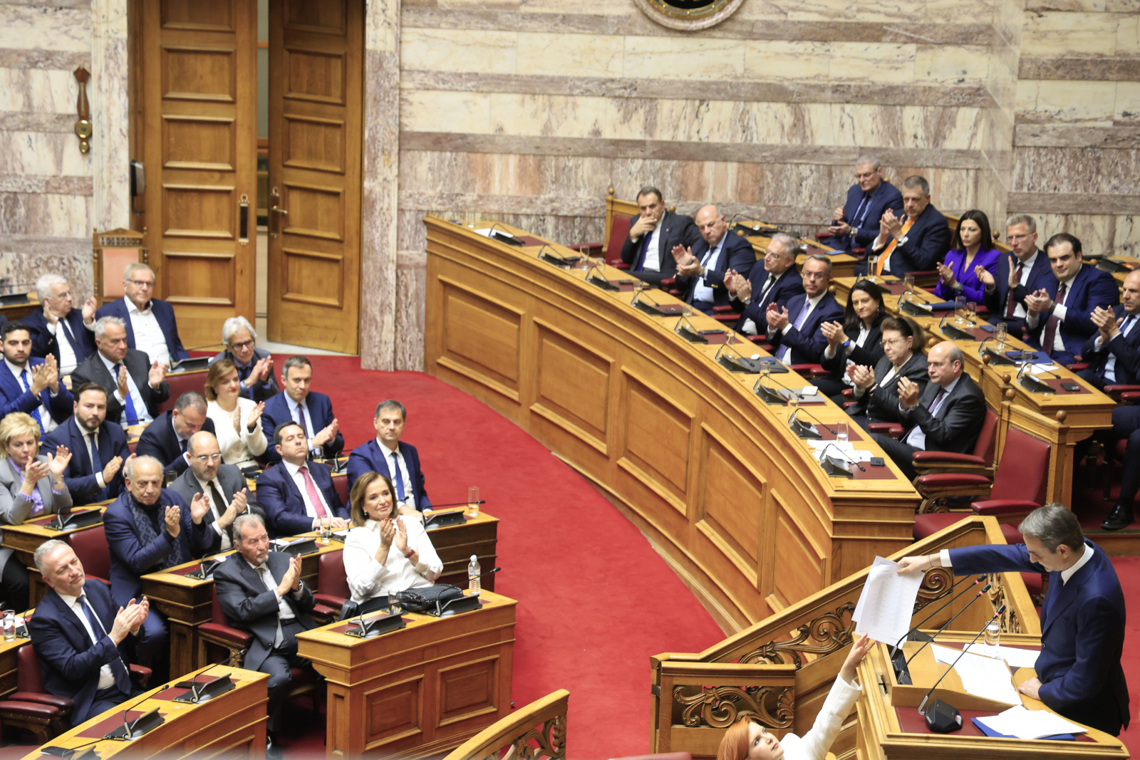 Καταψηφίστηκε από τη Βουλή η πρόταση δυσπιστίας
