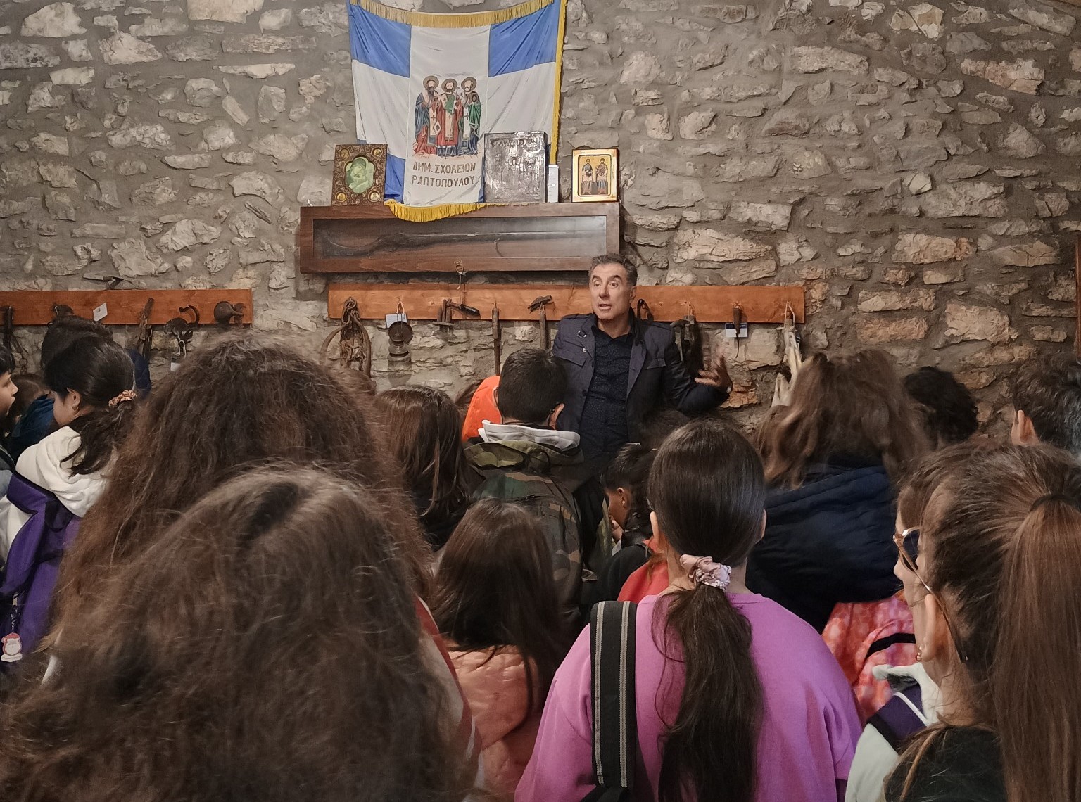 Εκπαιδευτική εκδρομή μαθητών του 2ου Δημοτικού Σχολείου Κυπαρισσίας στο Ραφτόπουλο