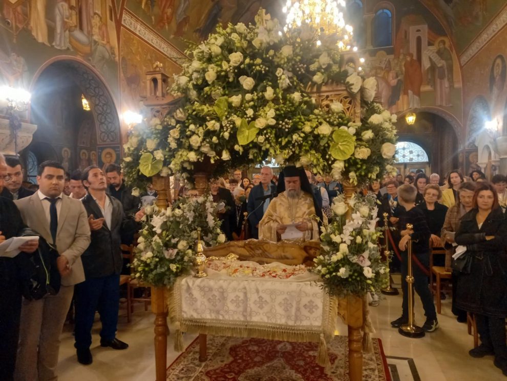 Σε κλίμα κατάνυξης και παρουσία πλήθος πιστών η Ακολουθία του Επιταφίου στην Πύλο