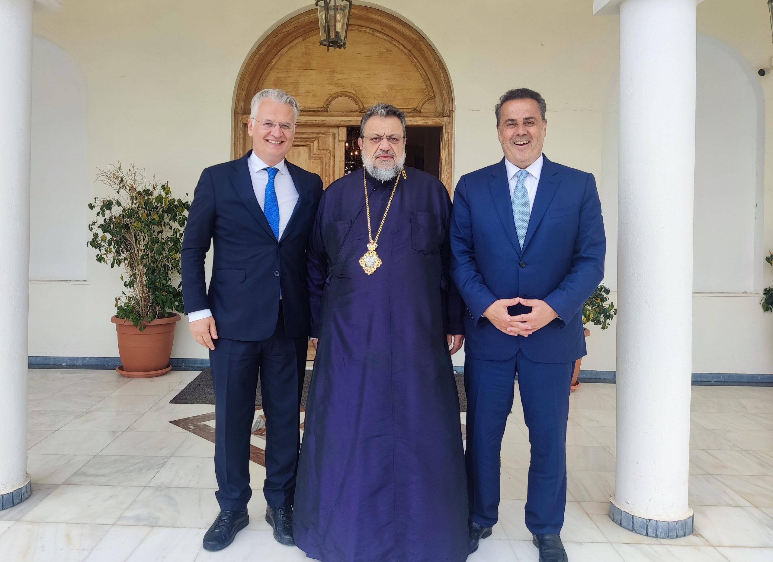 Ο υπουργός Περιβάλλοντος στο μητροπολίτη Μεσσηνίας