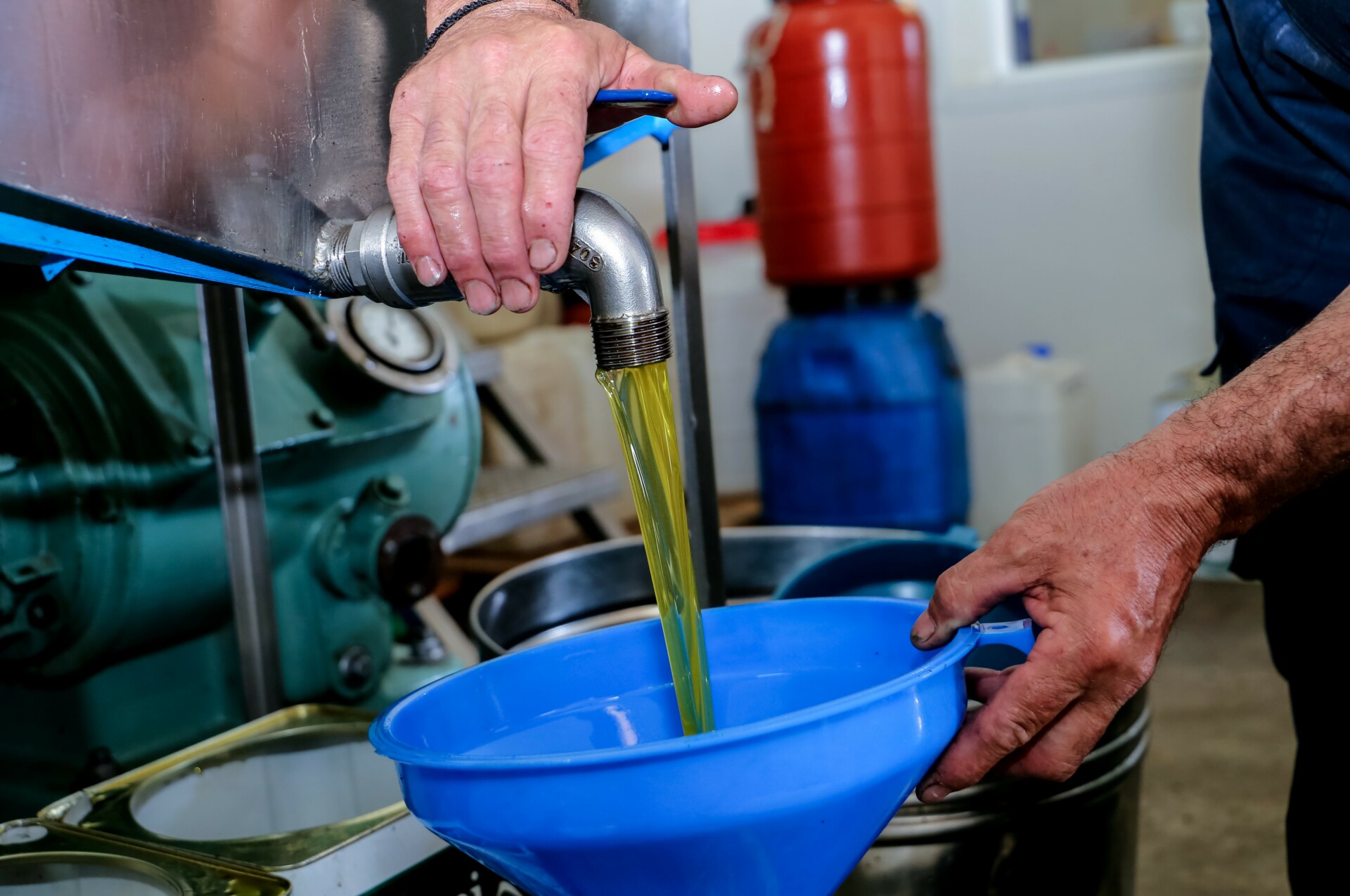 «Φεύγει» το ελαιόλαδο, κρίσιμο το στοκ ενόψει Ιουνίου