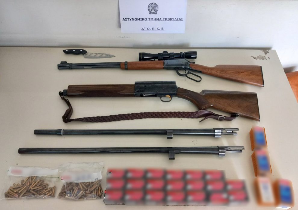 Συνέλαβαν 72χρονο με όπλα  και εκατοντάδες φυσίγγια στο σπίτι του