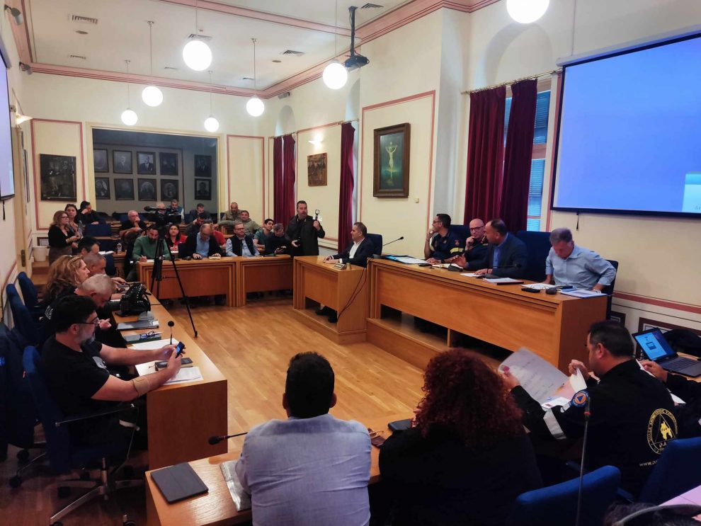 Συνεδρίαση φορέων για αντιπυρική περίοδο -Καλαμάτα: Συνεργασία και συντονισμός για να αποφύγουμε τα χειρότερα