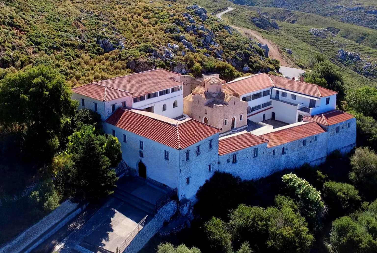 «Φτου κι από την αρχή» για την αποκατάσταση της Ιεράς Μονής Δήμιοβας