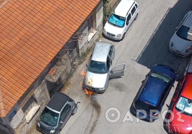 Εκρήξεις και φωτιά σε αυτοκίνητο στην παραλία της Καλαμάτας