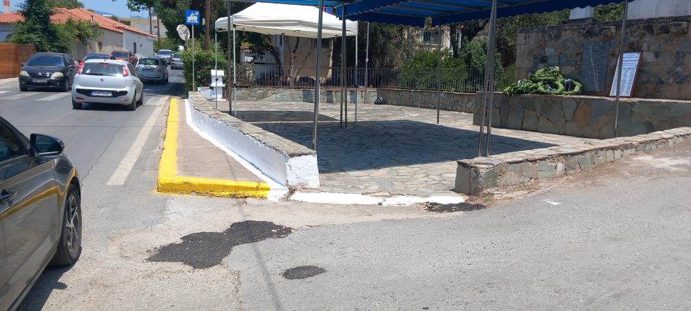 Όσα βλέπει η… «πεθερά»