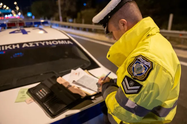 Νέος ΚΟΚ: Αυστηρές ποινές για αλκοόλ, κινητό και ταχύτητα – Αναλυτικός πίνακας