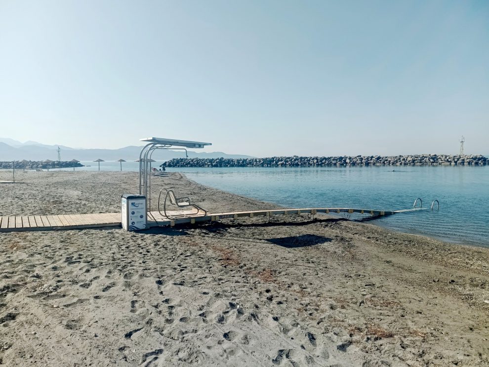 Τοποθετήθηκαν τα seatrac  στις παραλίες της Καλαμάτας