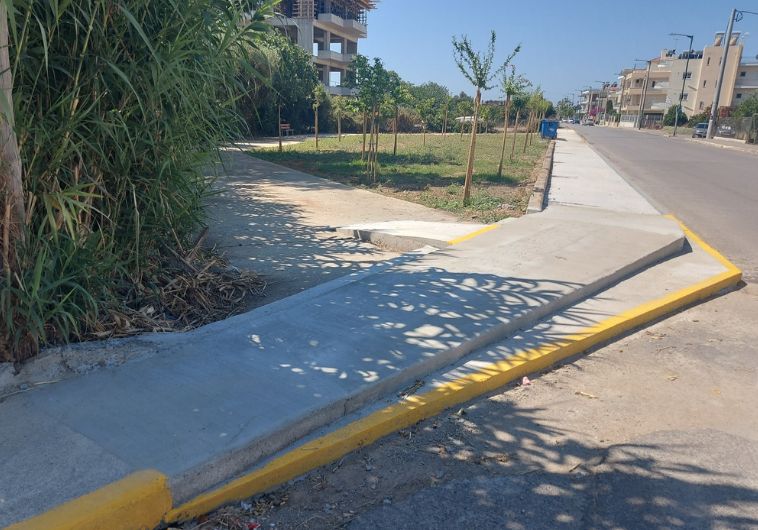 Οδός Χρυσανθέμων: Η προχειρότητα σε όλο της το μεγαλείο στο νέο Πάρκο Τσέπης