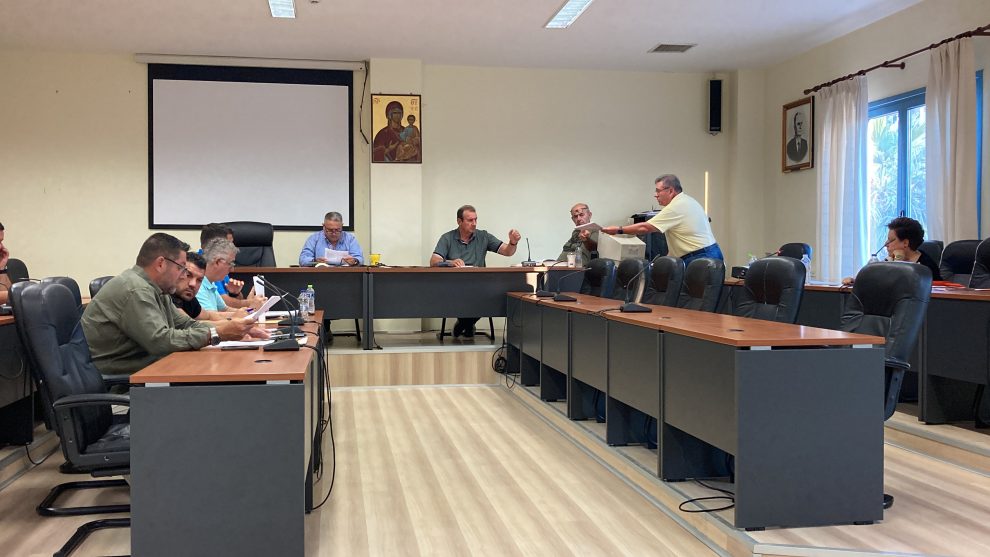 Δημοτικό Συμβούλιο Τριφυλίας: Αντιδράσεις σε εφαρμογή Κανονισμού Λειτουργίας χωρίς προηγούμενη συζήτηση
