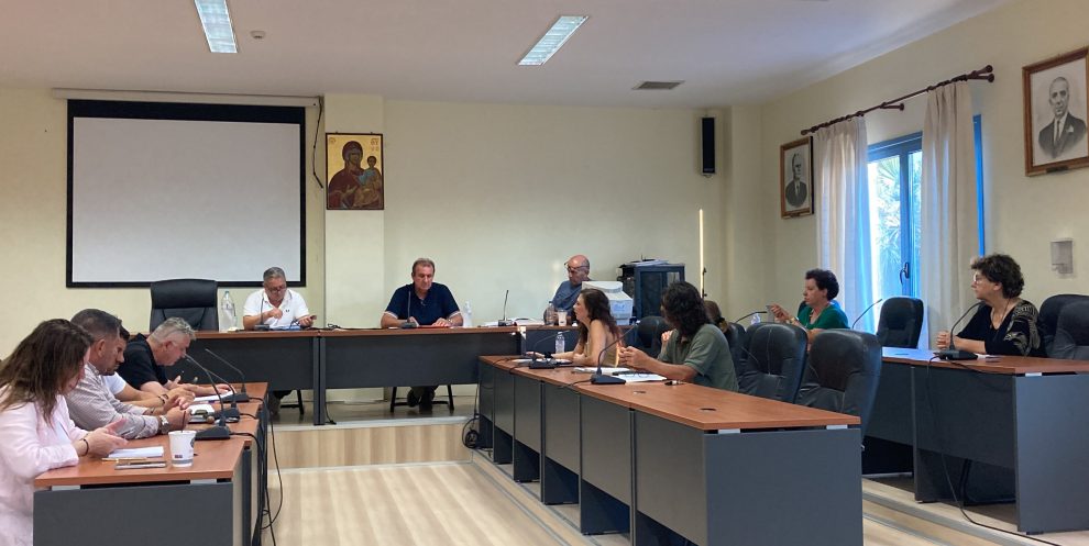 Δημοτικό Συμβούλιο Τριφυλίας: Ομοφωνίες, διαφωνίες και… «λευκά»