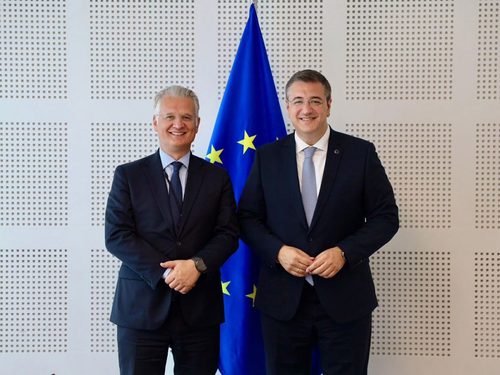 Συνάντηση Δημήτρη Πτωχού με τον Έλληνα  επίτροπο Απόστολο Τζιτζικώστα στις Βρυξέλλες