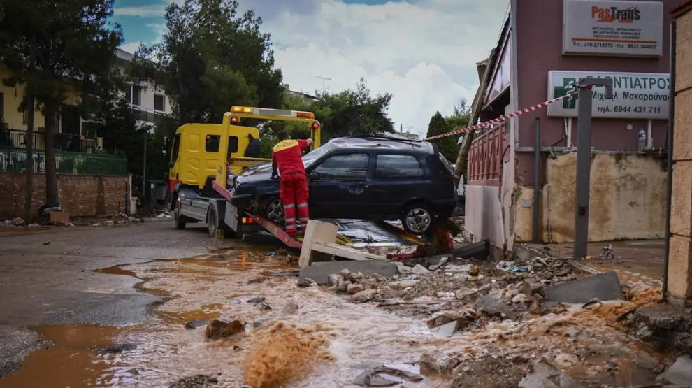 Πλημμύρες στη Μάνδρα: Αθώοι οι τρεις κατηγορούμενοι για ανθρωποκτονία από αμέλεια
