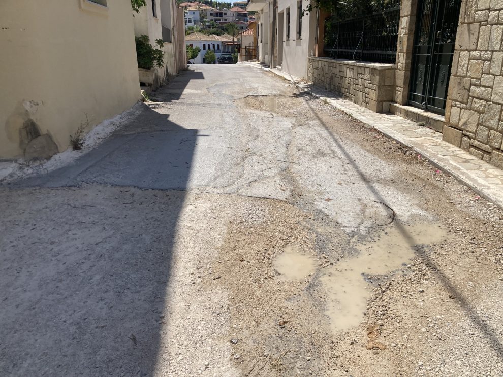 Δήμος Τριφυλίας: Απευθείας ανάθεση αποκατάστασης βλαβών οδοστρώματος Δ.Ε. Κυπαρισσίας