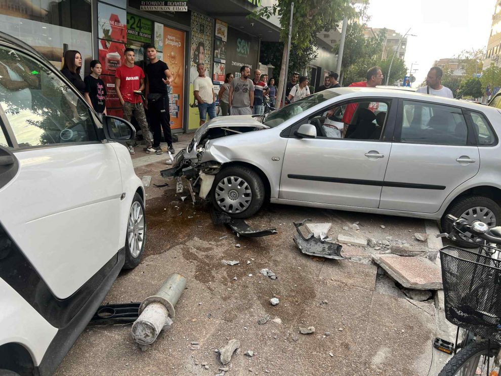 Καλαμάτα: Σοβαρό τροχαίο στη Φιλελλήνων