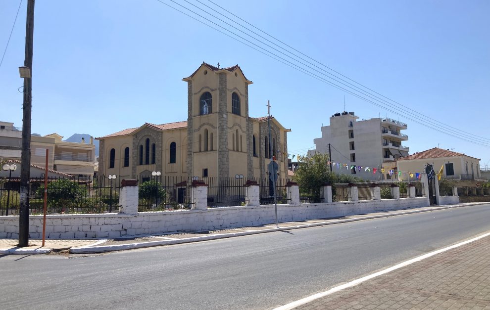 Η Κυπαρισσία γιορτάζει και τιμά την Ύψωση του Τιμίου Σταυρού