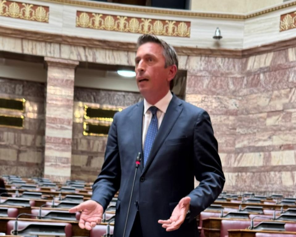Περικλής Μαντάς: «Απαράδεκτες οι καθυστερήσεις στον εκτελωνισμό οχημάτων»