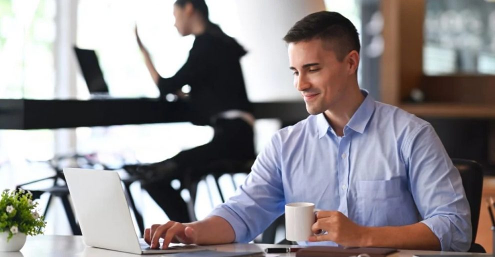 «Δεν έχω ακούσει ακόμα έναν άντρα να ζητάει συμβουλές για το πώς θα συνδυάσει γάμο και καριέρα»