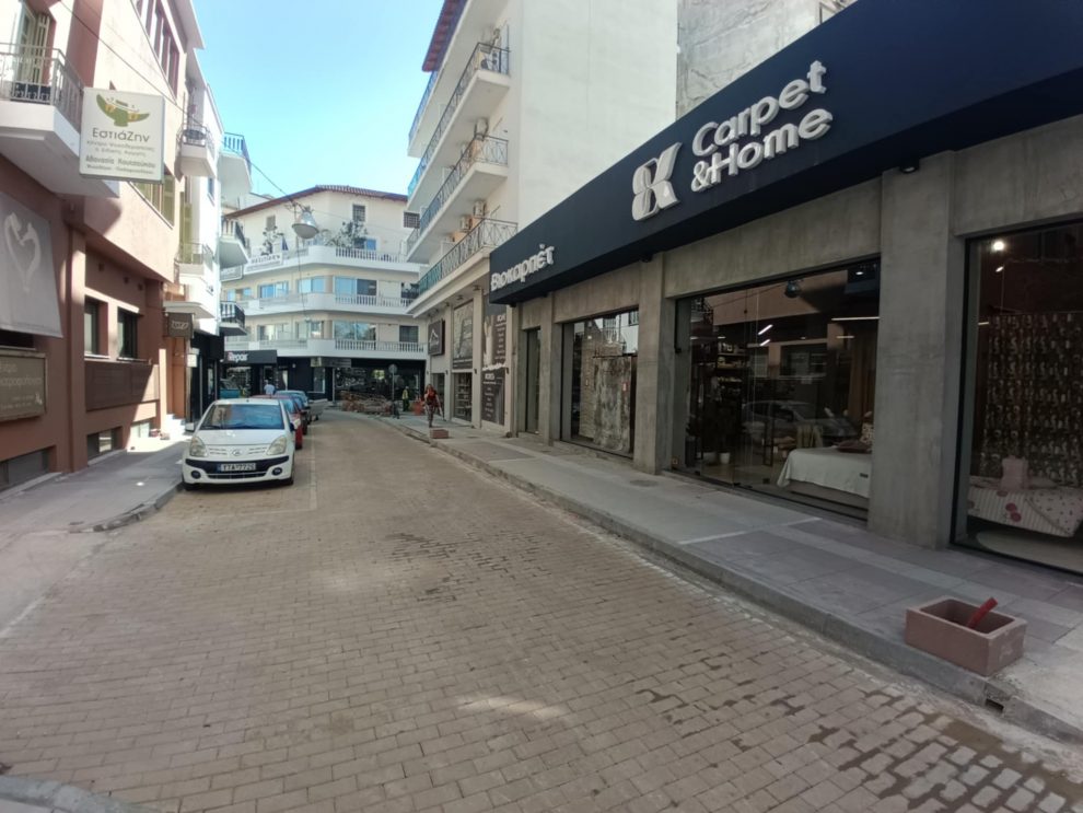 Σε κυκλοφορία οι αναπλασμένες οδοί Σιδηροδρομικού Σταθμού και Γιατράκου